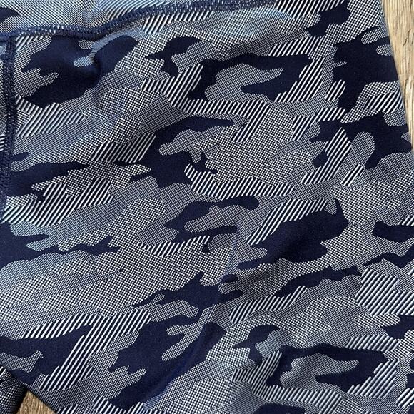 Zyia Active Silver Camo Supreme Hi-Rise Leggings Blue Size 6-8 - Picture 4 of 6